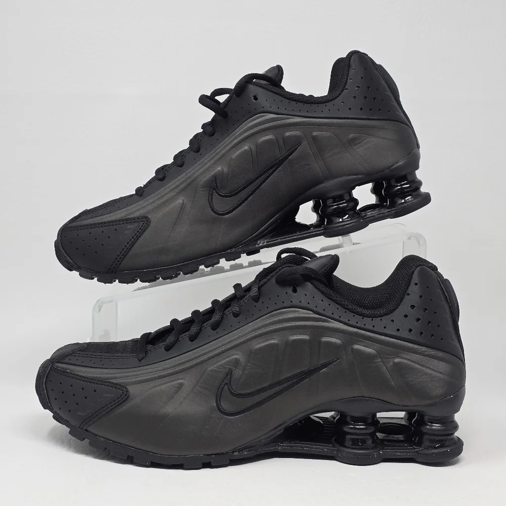 Nike Shox R4 GS Triple Black Shoes Youth Size 4.5Y Womens Size 6 CW2626-003 New